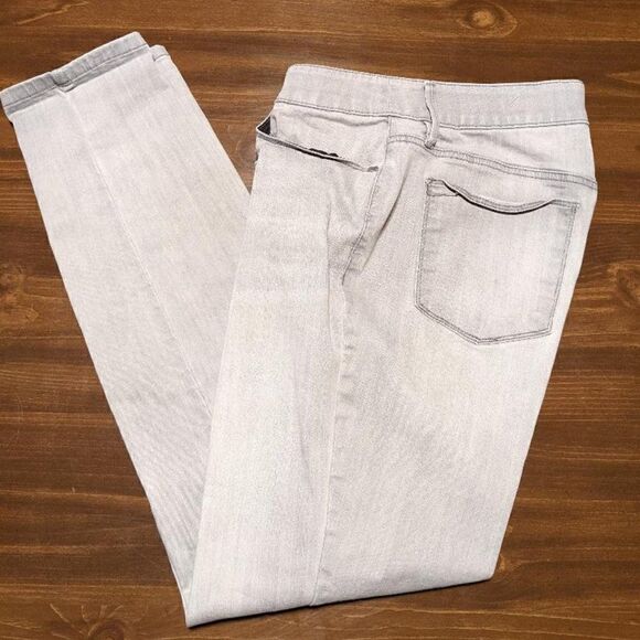 CHICO'S LIGHT GRAY DENIM JEANS - SIZE 1 REGULAR - Picture 2 of 5